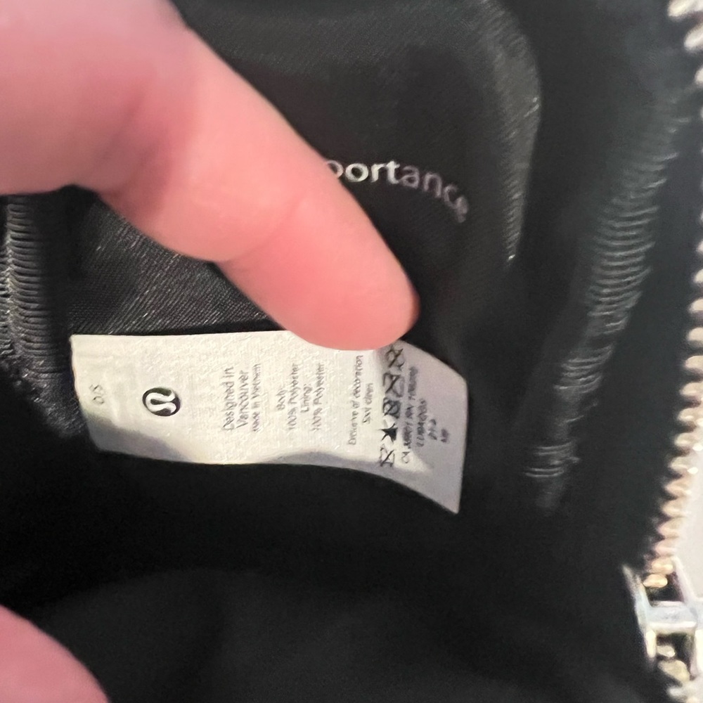 NWOT Lululemon mini Sherpa backpack - Picture 7 of 8